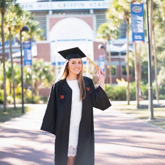 Meet your Posher, Erica - Picture 1 of 1